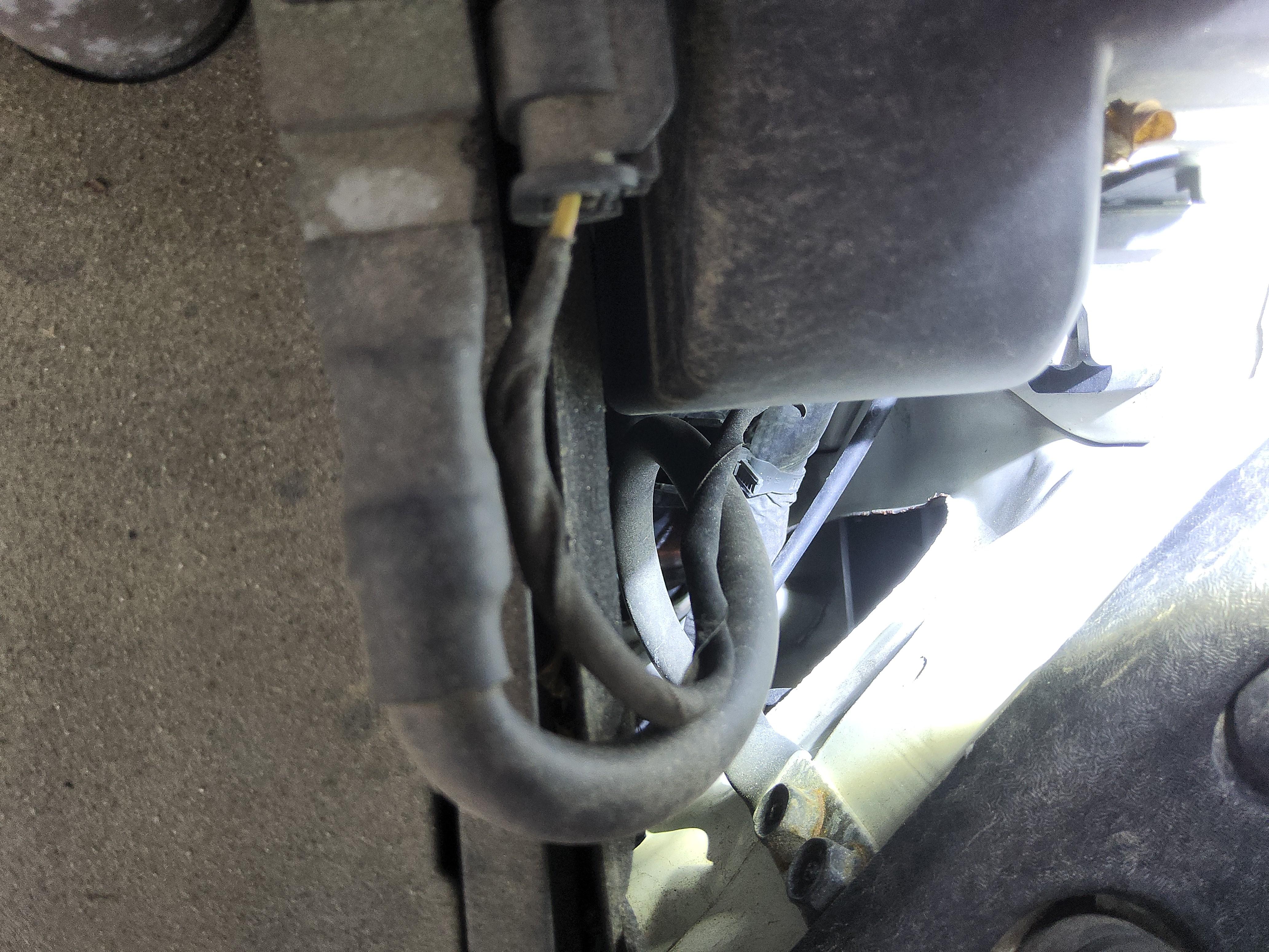 Kia Carnival 2014 - Image 18