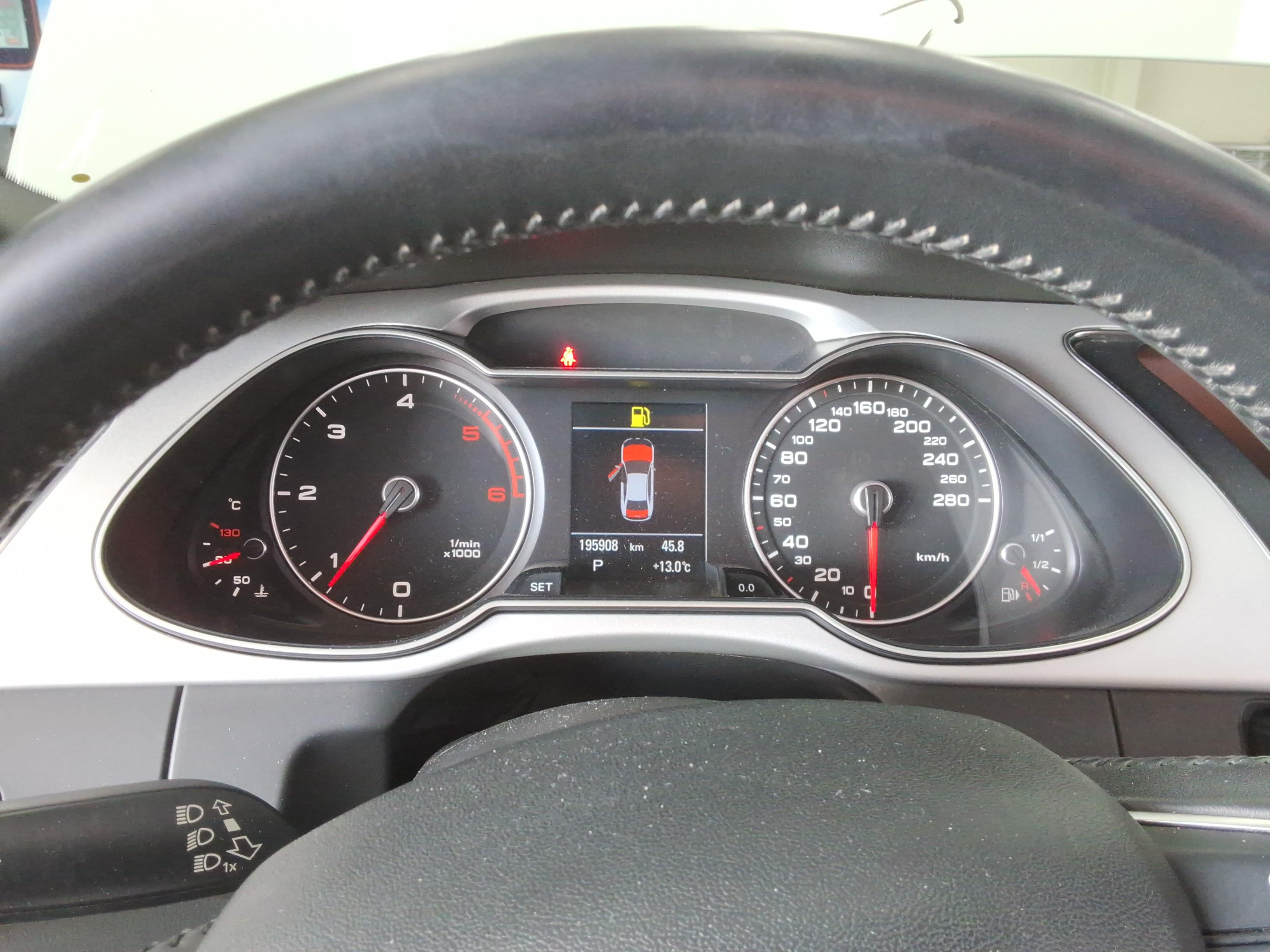 Audi A4 2015 - Image 8